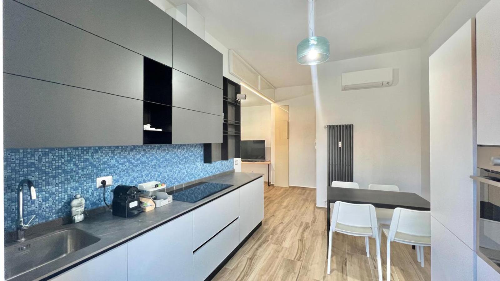 Appartement Torelli Home, Moderno E Confortevole, Nel Cuore Della Citta Di Milano, Con Balcone Esterno Vista Garibaldi Milan